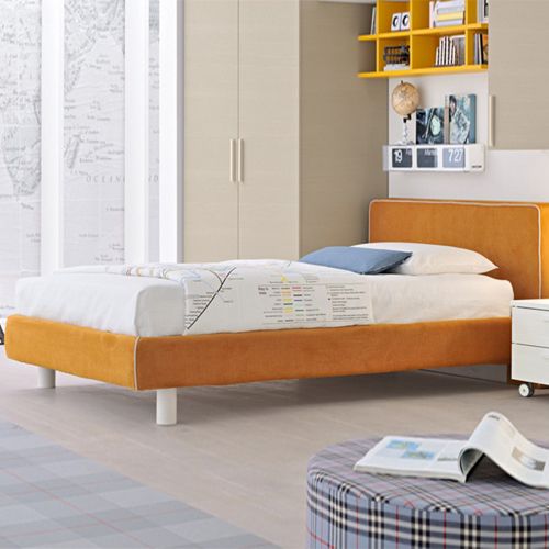 Picture of Classic Teenage Room Set